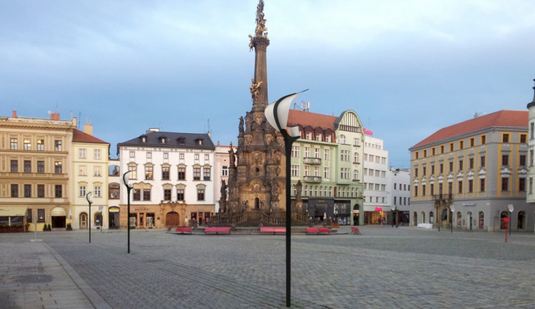 Právníci kvůli plánované výměně lamp pohrozili Olomouci žalobou