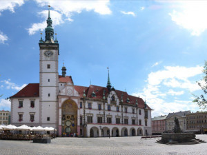 Opilý zloděj se vloupal do budovy olomoucké radnice