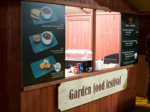 Garden Food Festival i v zimě? Proč ne, na Dolním náměstí si můžete dát třeba pštrosí guláš