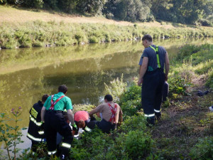 Noční lov se pro rybáře změnil v horor, na pomoc čekal osm hodin