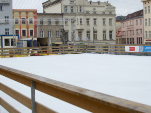 Bude letos na Dolním náměstí kluziště? Nad povolením stále visí otazník