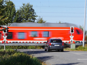 Na železničních přejezdech loni umíralo více lidí, než jiné roky