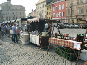 KULTURA V OLOMOUCI: Zajděte na farmářské trhy nebo legendární duo Kaiser a Lábus