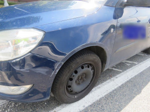 Řidič srazil na přechodu seniora na kole, který mu náhle vjel do cesty