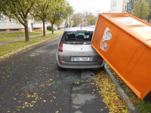 Extrémně silný vítr zaměstnával v neděli i olomoucké strážníky