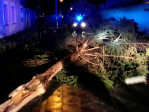 Olomoučtí hasiči byli na přechodný silný vítr v kraji připraveni