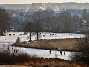 Hasiči upozorňují, že led na plochách v Přerově ještě není vhodný pro bruslení