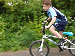 Opilá řidička srazila dvanáctiletého cyklistu, nadýchala téměř tři promile