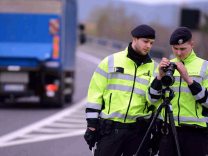 Policisté o víkendu kontrolovali sedm set aut, zjistili téměř sedmdesát přestupků