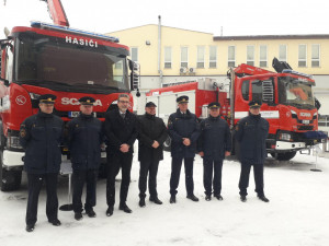 FOTO/VIDEO: Olomoučtí profesionální hasiči dostali novou techniku