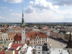 ANKETA: Uvítali byste na náměstí více květin a stromů?