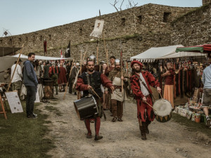 SOUTĚŽ: Vyhrajte rodinnou vstupenku na Festival vojenské historie na hradě Helfštýn