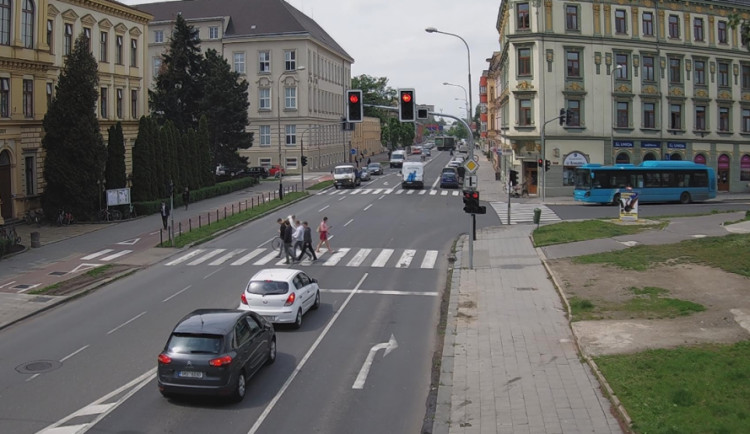 Provoz v Přerově začaly v přímém přenosu snímat kamery. Podívejte se, kde jsou