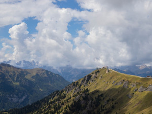 POČASÍ NA PÁTEK: Bude polojasno, postupně až oblačno