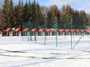 Kdo nestihl tábor v dětství, může se zúčastnit jako senior. Letní tábor v Čekyni má místo pro sto z nich