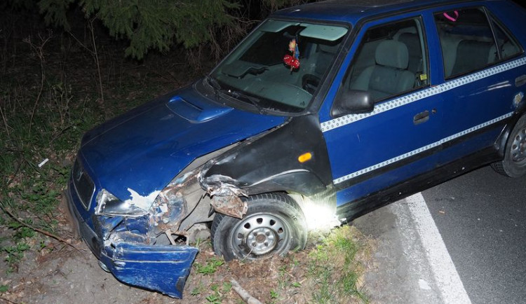 Řidič, který způsobil dopravní nehodu, neměl řidičský průkaz a byl pod vlivem alkoholu