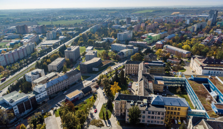 Fakultní nemocnice Olomouc od pondělka povoluje návštěvy