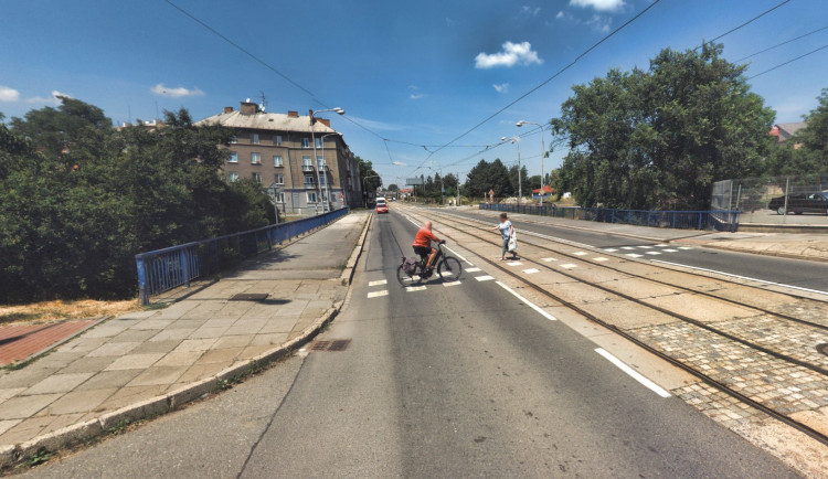 Konec nebezpečnému přejíždění Hodolanské. U myší díry vznikne nová cyklostezka