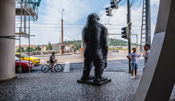 Smetanovy sady budou hlídat dvě třímetrové opice. Jezírko obsadí chobotnice