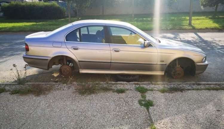 Další krádež kol v Olomouci. Tentokrát si zloděj vytipoval BMW na Okružní ulici