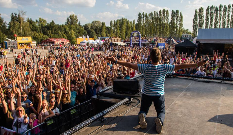 Olomoucký Mini Létofest letos přiveze Marka Ztraceného a Mirai. Sobota bude patřit regionálním kapelám