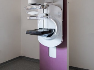 Klientkám fakultní nemocnice olomouc slouží nový moderní mamograf