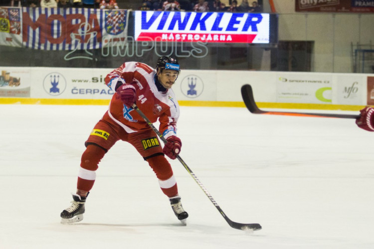 FOTOGALERIE: Braňo Konrád si připsal šestou nulu. Mora smetla Třinec 4:0