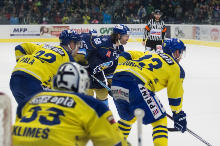 Přerov večer žil na zimáku Jágrem. Zubři navíc porazili Kladno 2:1