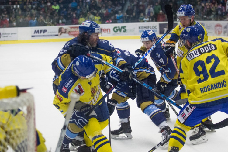 Přerov večer žil na zimáku Jágrem. Zubři navíc porazili Kladno 2:1