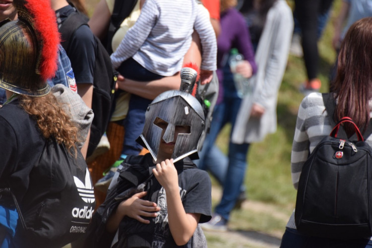 FOTOGALERIE: Středověká společnost ovládla Helfštýn. Podívejte se na fotky z prvního dne festivalu