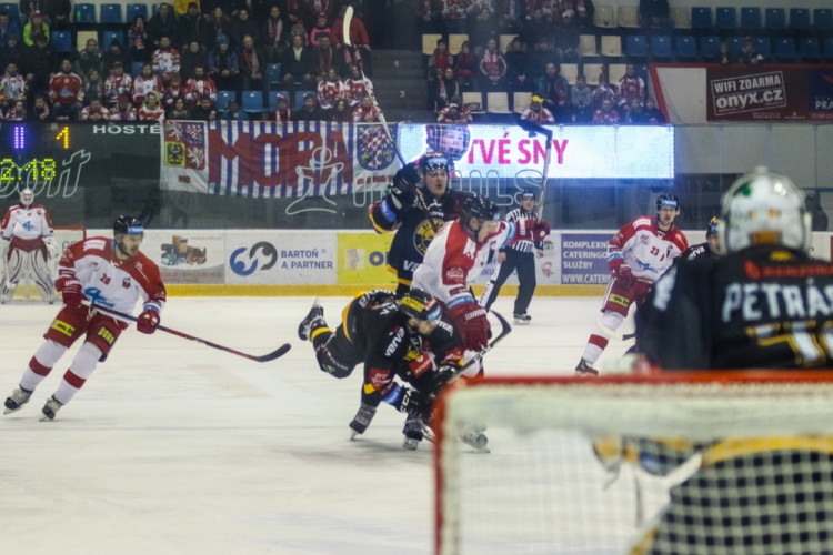 FOTOGALERIE: Moře nepomohly ani dva góly Ostřížka, s Litvínovem padla smolně v prodloužení 4:5