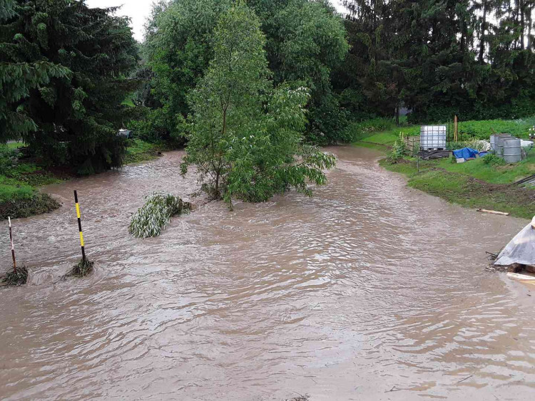 FOTOGALERIE: Silné bouřky trápí náš kraj. Další by měly přijít dnes odpoledne