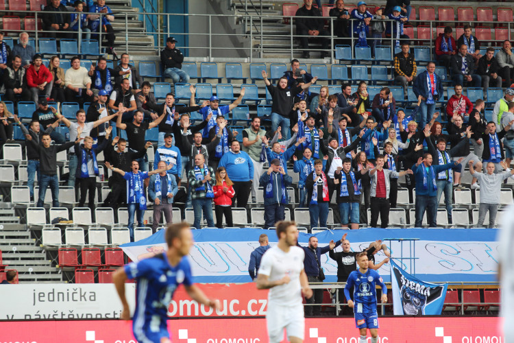 FOTOGALERIE: Sigma nevyužila oslabení Slovácka, které dohrávalo v deseti, remizovala 2:2