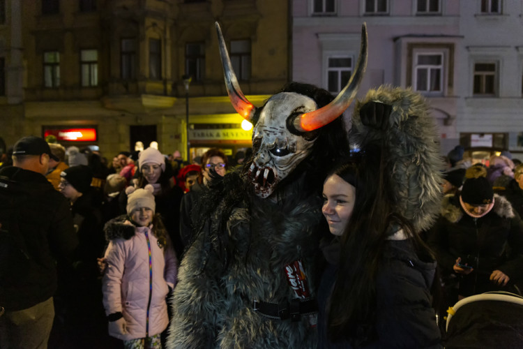 Démonická Krampus show v centru Olomouce