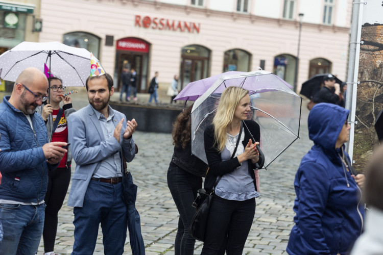 Desátému olomouckému majálesu vládne královský pár ze Stardance