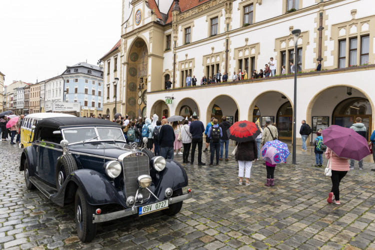 Desátému olomouckému majálesu vládne královský pár ze Stardance