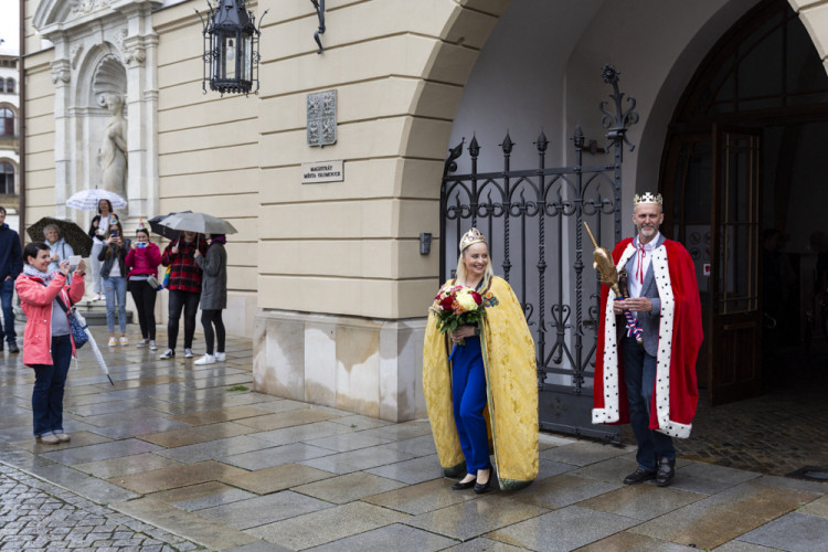 Desátému olomouckému majálesu vládne královský pár ze Stardance