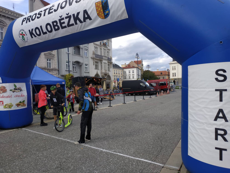 FOTOGALERIE: Koloběžkiáda na prostějovském náměstí