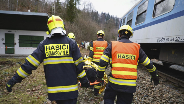 FOTOGALERIE: Taktické cvičení Vlak 2022 simulovalo tragickou nehodu u Olomouce